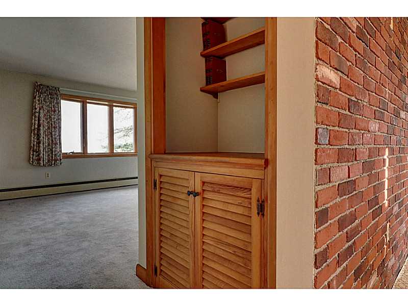 184 Hilltop Road Cumberland, RI 02864 - Photo 7 of 23 Living Room.