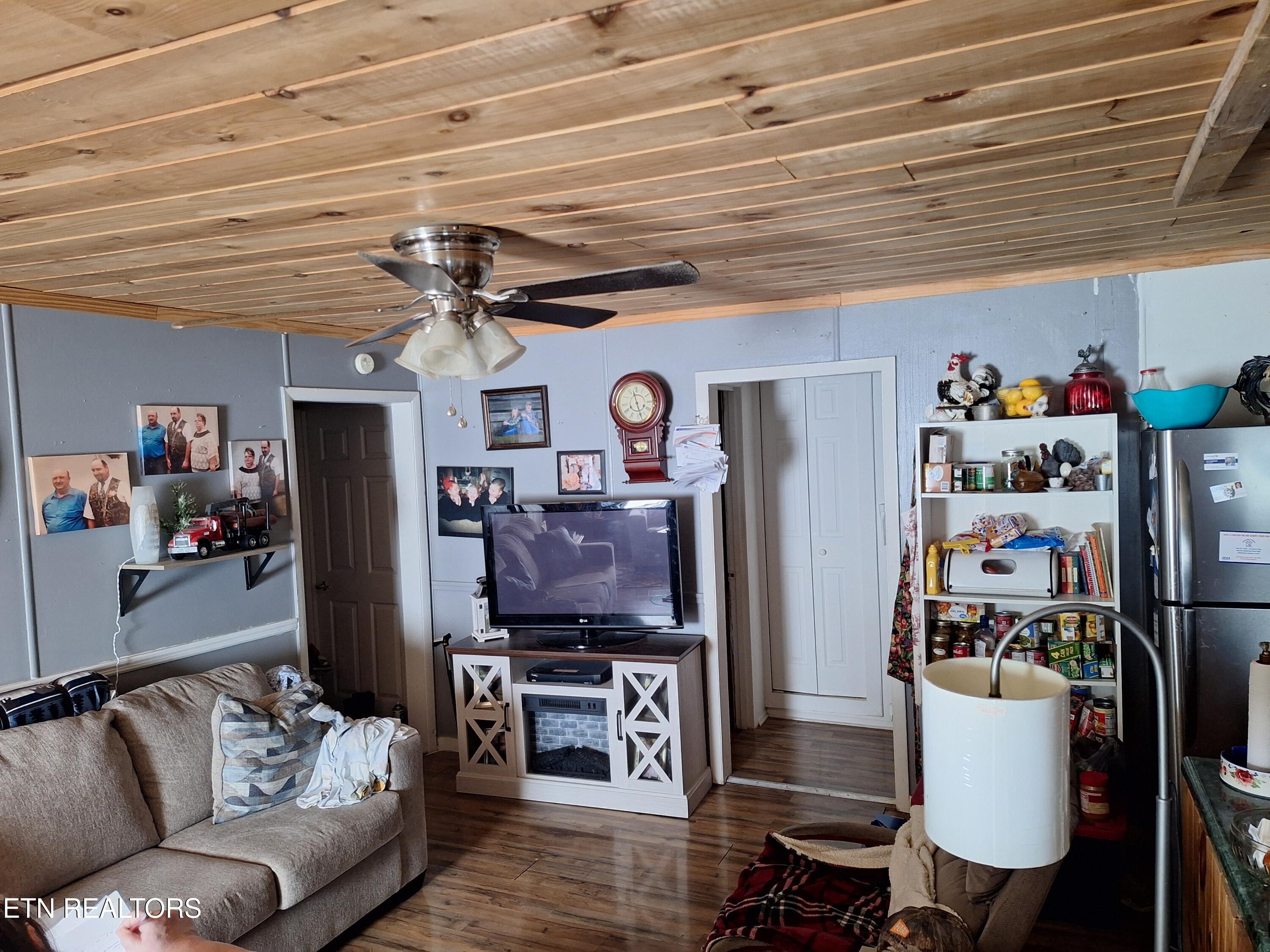 180 Walker Road Tellico Plains, TN 37385 - Photo 11 of 27 20260406_112845