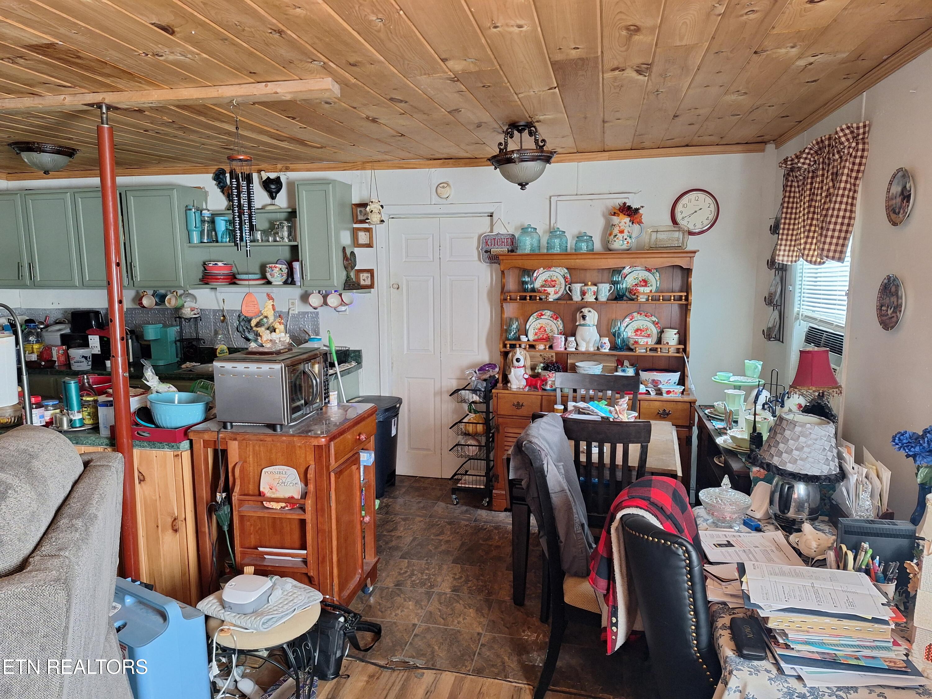 180 Walker Road Tellico Plains, TN 37385 - Photo 9 of 27 20260406_112229