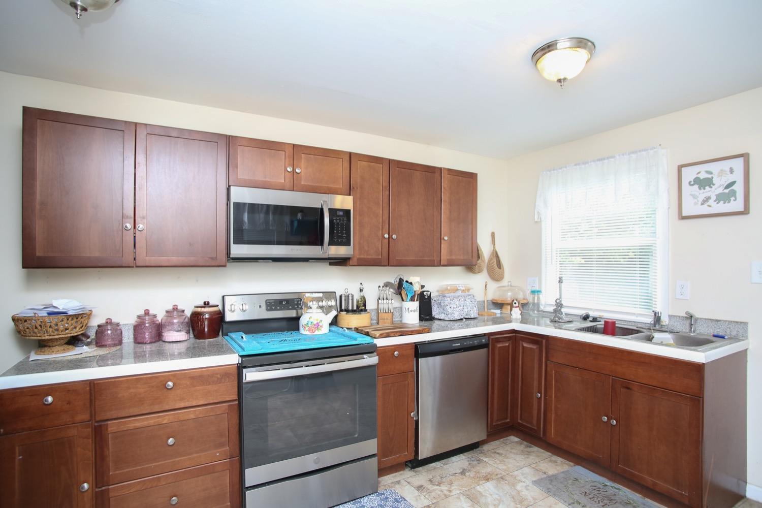 1604 Manchester Road Middletown, OH 45042 - Photo 7 of 22 Gallery Image 7