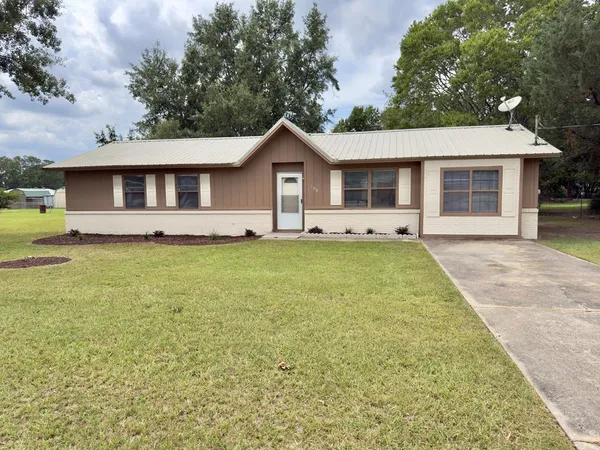 $175,000 | 109 Victoria Drive, Headland, AL 36345