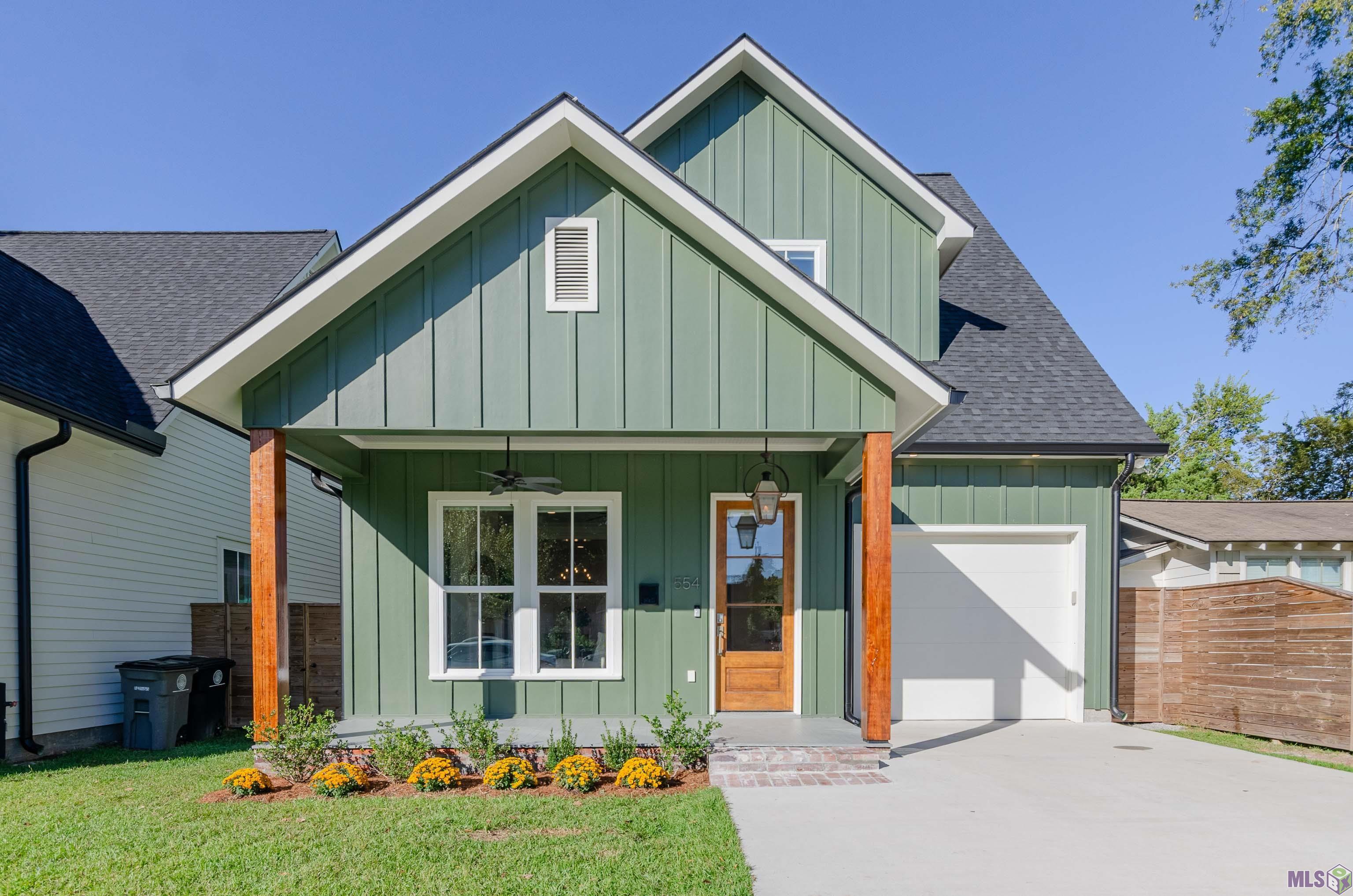 554 Moore Street Baton Rouge, LA 70806 - Photo 1 of 22