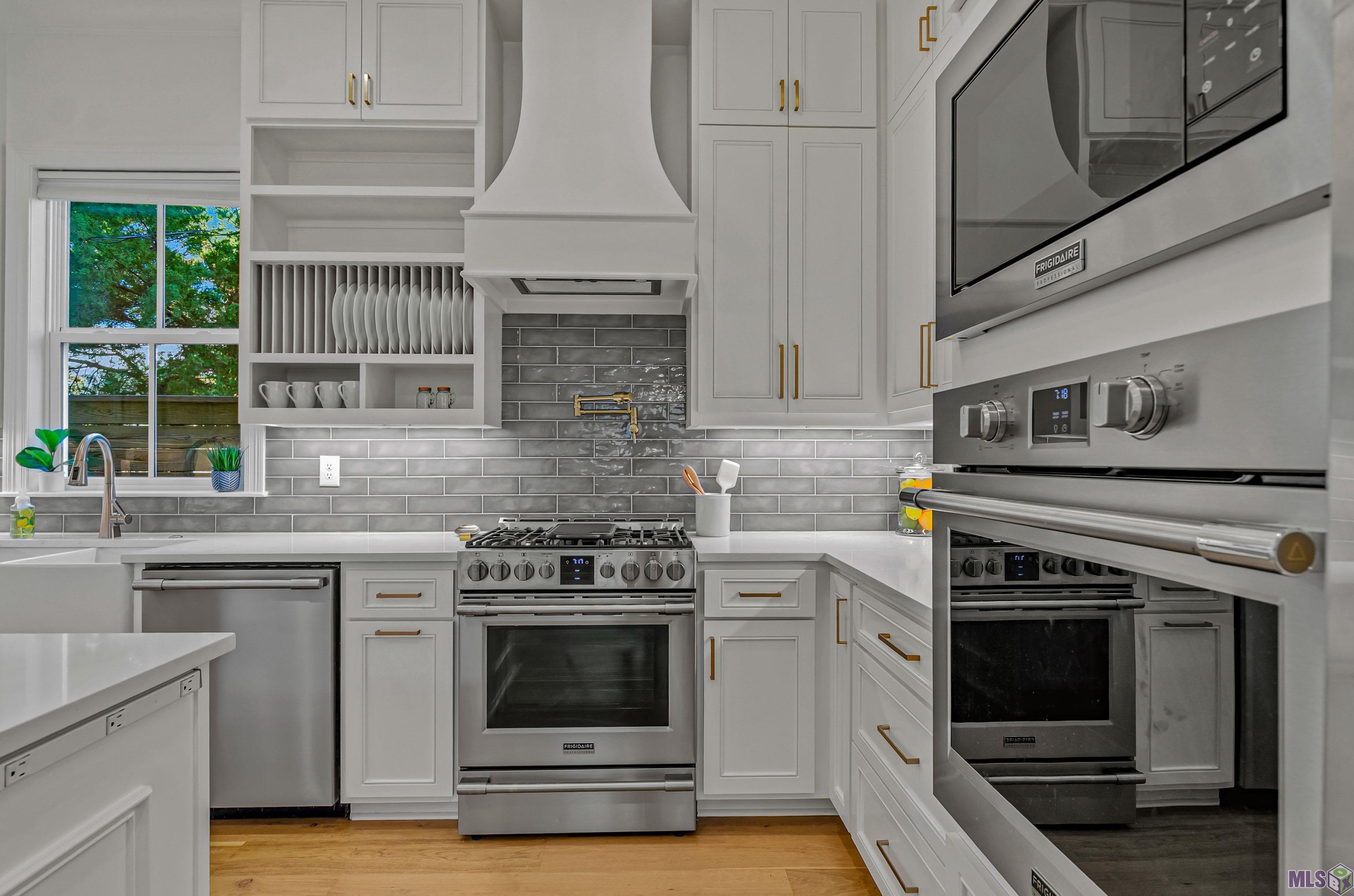 554 Moore Street Baton Rouge, LA 70806 - Photo 7 of 22