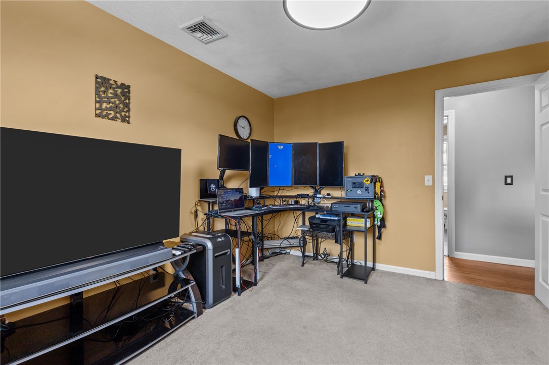 38 Bateman Avenue Cranston, RI 02920 - Photo 26 of 41