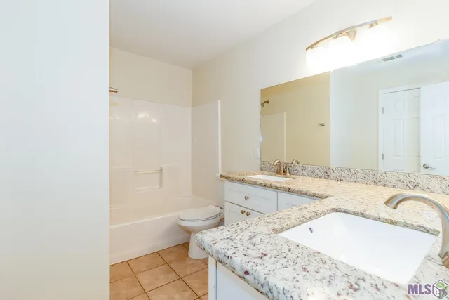 $199,500 | 910 Kathryn Drive, Denham Springs, LA 70726