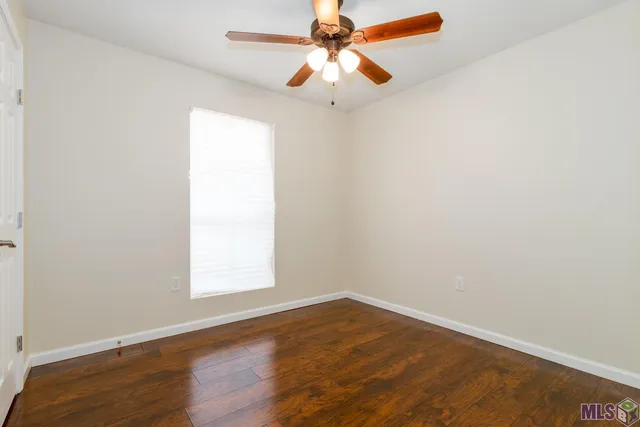 $199,500 | 910 Kathryn Drive, Denham Springs, LA 70726