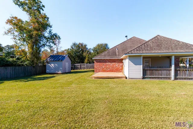 $199,500 | 910 Kathryn Drive, Denham Springs, LA 70726