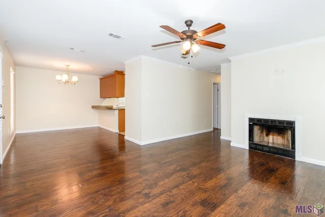 $199,500 | 910 Kathryn Drive, Denham Springs, LA 70726