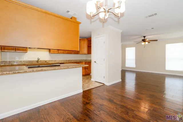 $199,500 | 910 Kathryn Drive, Denham Springs, LA 70726