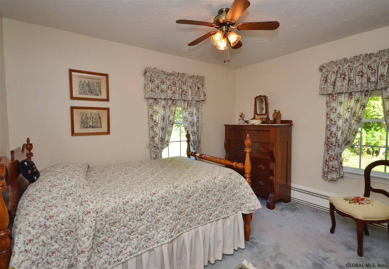 879 Charlton Road Schenectady, NY 12302 - Photo 13 of 25 Photo 13