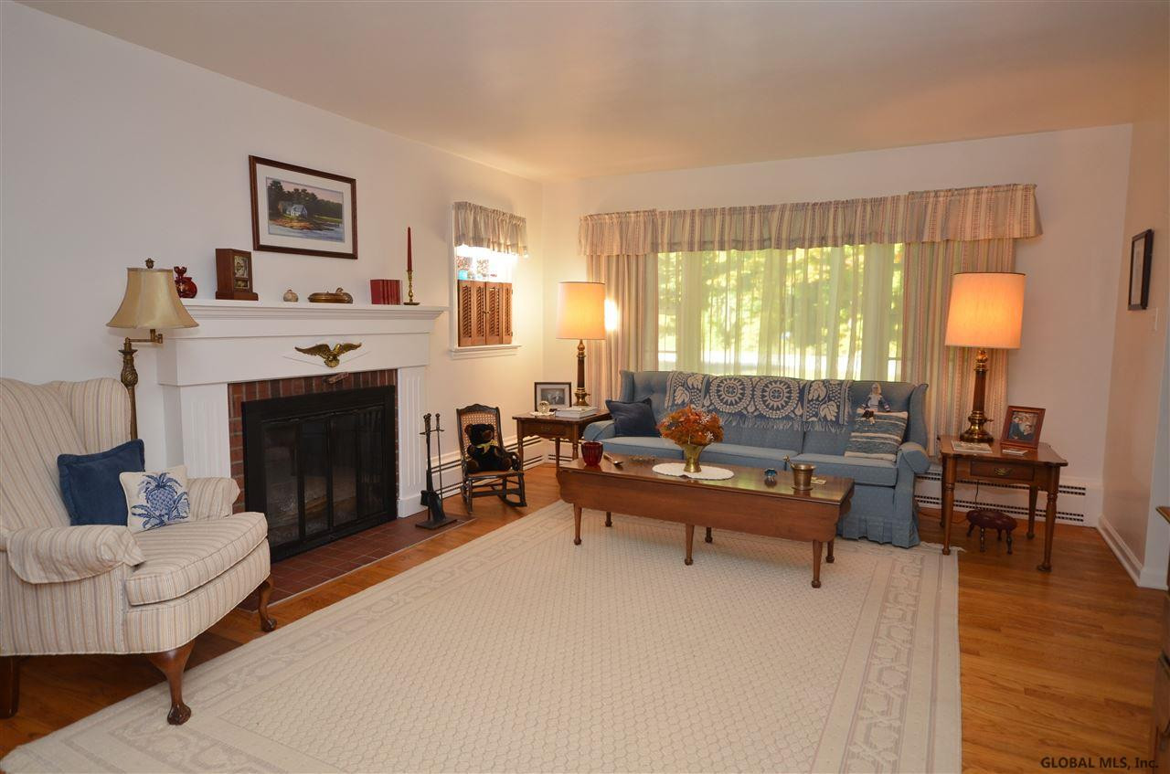 879 Charlton Road Schenectady, NY 12302 - Photo 3 of 25 Photo 3