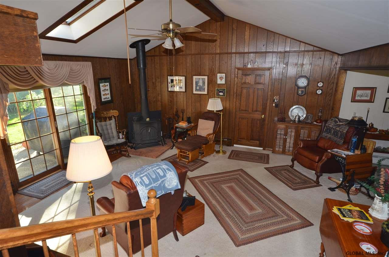 879 Charlton Road Schenectady, NY 12302 - Photo 5 of 25 Photo 5