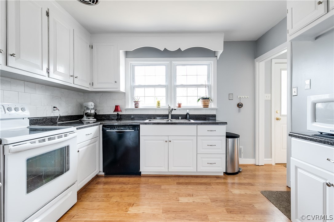 Kitchen has access to deck