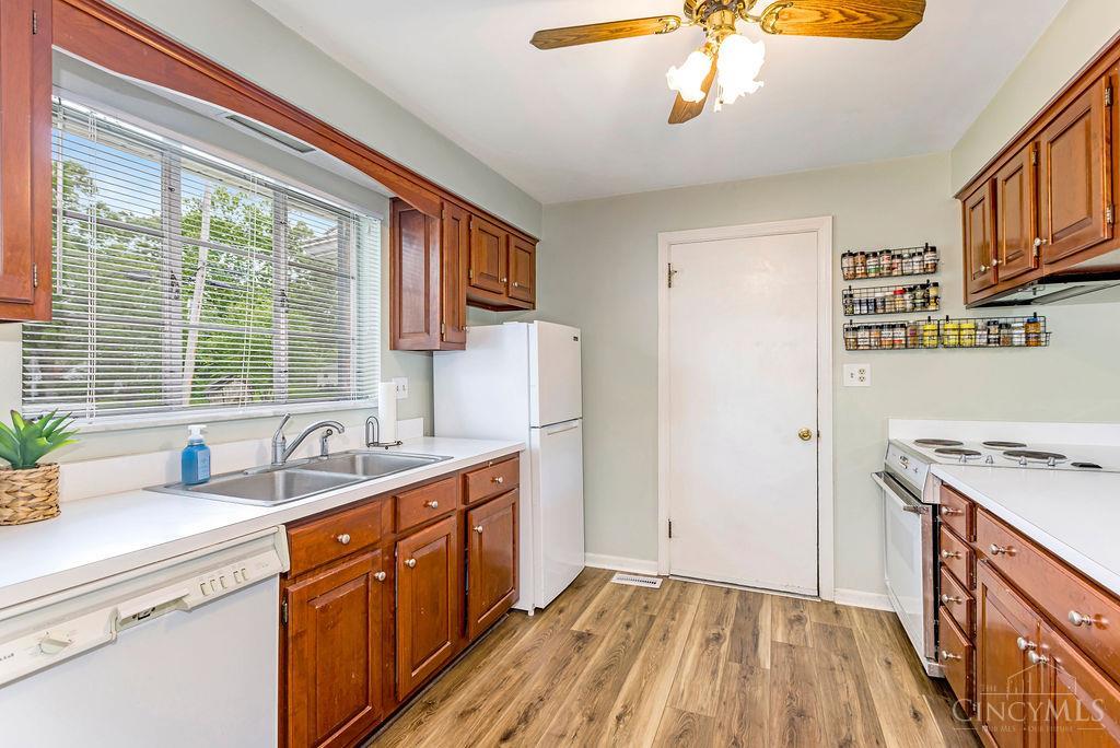 792 Asbury Road Cincinnati, OH 45255 - Photo 13 of 36