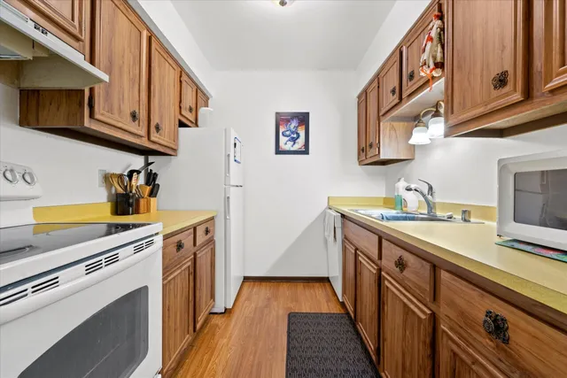 $129,900 | N114W15680 Sylvan Circle, Unit 7, Germantown, WI 53022