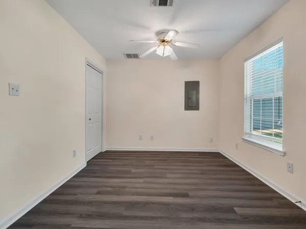 $1,400 | 2222 St Marks Street, Tallahassee, FL 32310