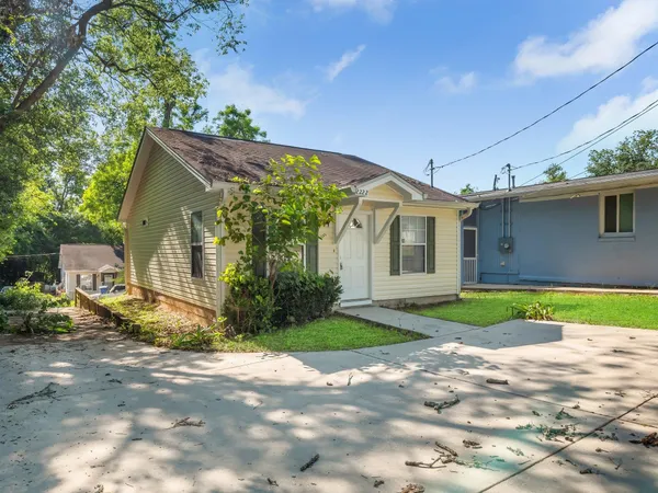 $1,400 | 2222 St Marks Street, Tallahassee, FL 32310