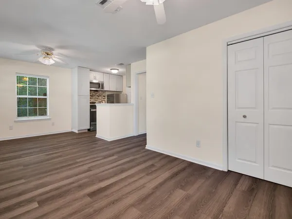 $1,400 | 2222 St Marks Street, Tallahassee, FL 32310