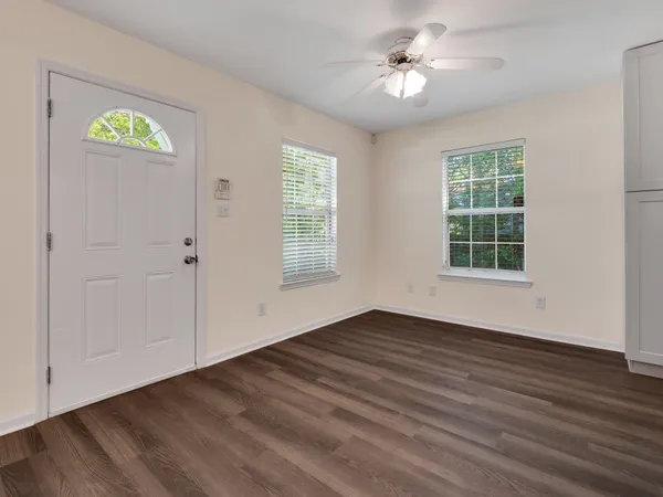 $1,400 | 2222 St Marks Street, Tallahassee, FL 32310
