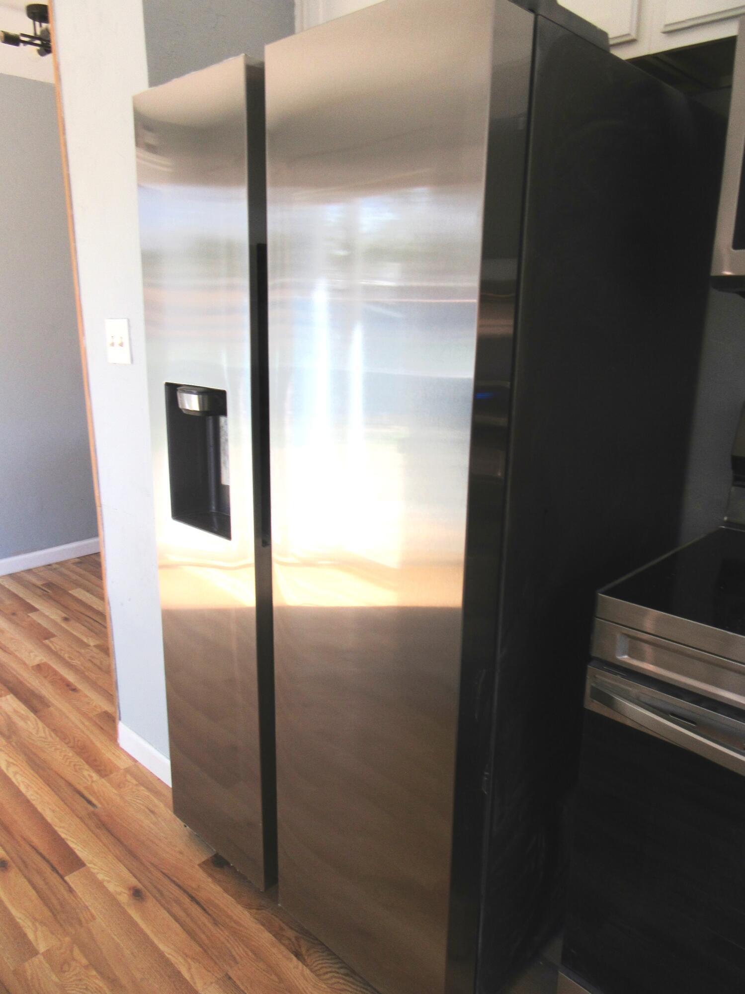 907 West 3rd Street Alturas, CA 96101 - Photo 9 of 32 Refrigertor