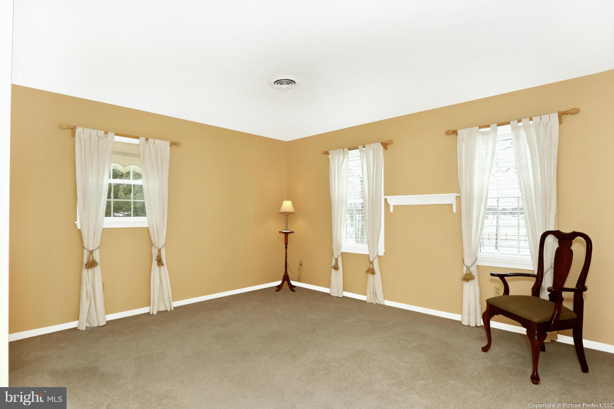 24240 Hipsley Mill Road Laytonsville, MD 20882 - Photo 18 of 26 Bedroom