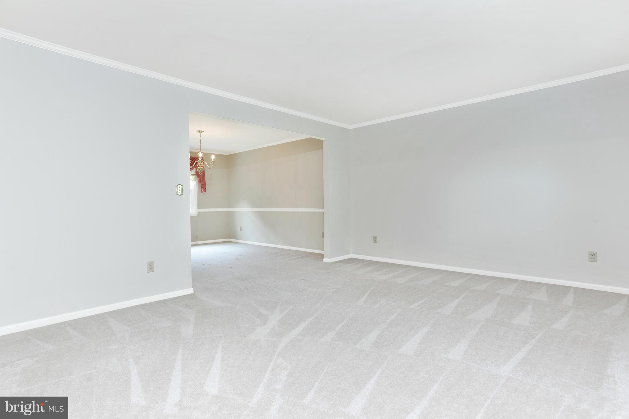 24240 Hipsley Mill Road Laytonsville, MD 20882 - Photo 4 of 26 Living Room