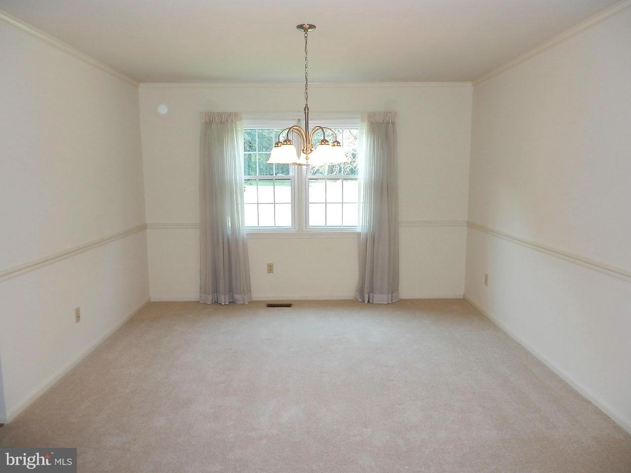 24240 Hipsley Mill Road Laytonsville, MD 20882 - Photo 5 of 26 Dining Room