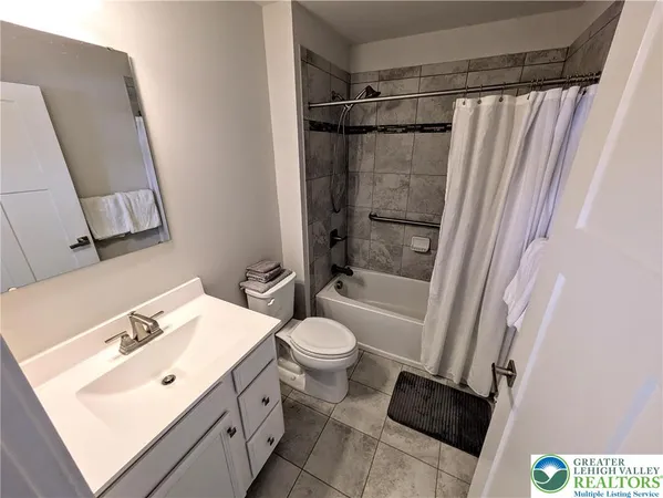 $420,000 | 4220 Cypress Lane, Whitehall, PA 18052