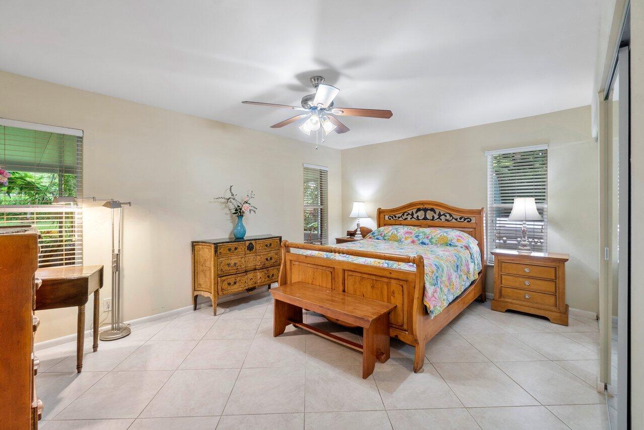 386 Southwest 5th Way Boca Raton, FL 33432 - Photo 17 of 34 017-386Southwest5thWay-BocaRaton-FL-3343