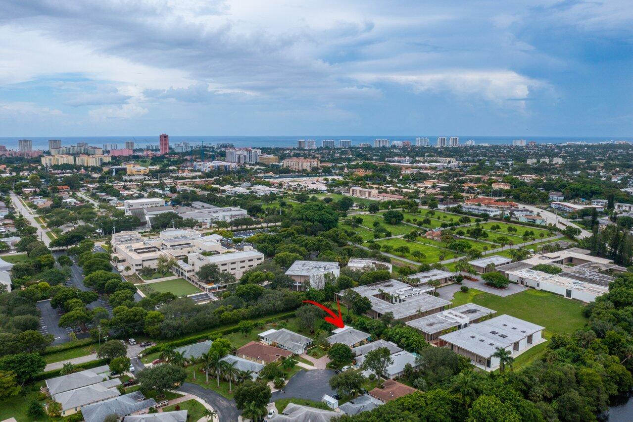 386 Southwest 5th Way Boca Raton, FL 33432 - Photo 32 of 34 042-386Southwest5thWay-BocaRaton-FL-3343
