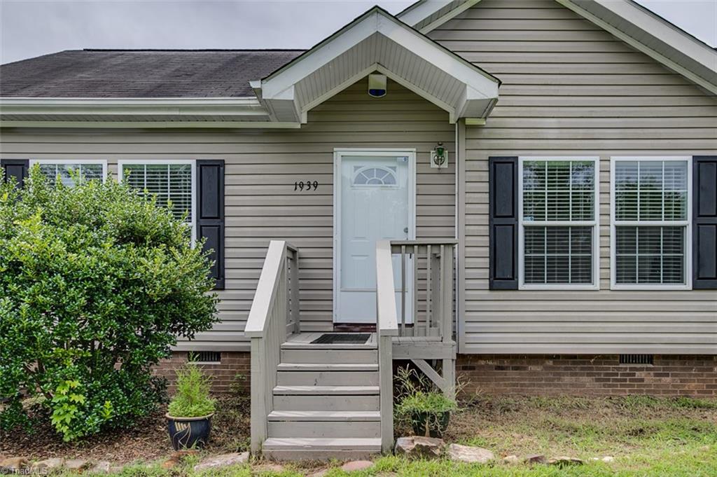 1939 Burney Road Asheboro, NC 27205 - Photo 2 of 28 Exterior Front