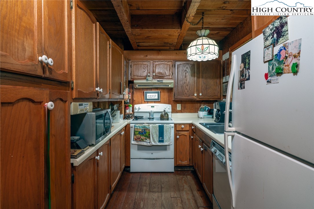 2647 Watauga River Road Sugar Grove, NC 28679 - Photo 14 of 35 Gallery Image 14