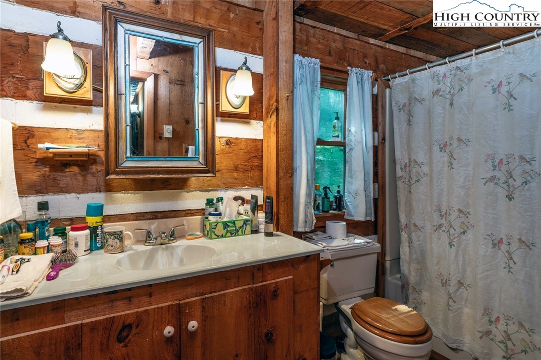 2647 Watauga River Road Sugar Grove, NC 28679 - Photo 15 of 35 Gallery Image 15