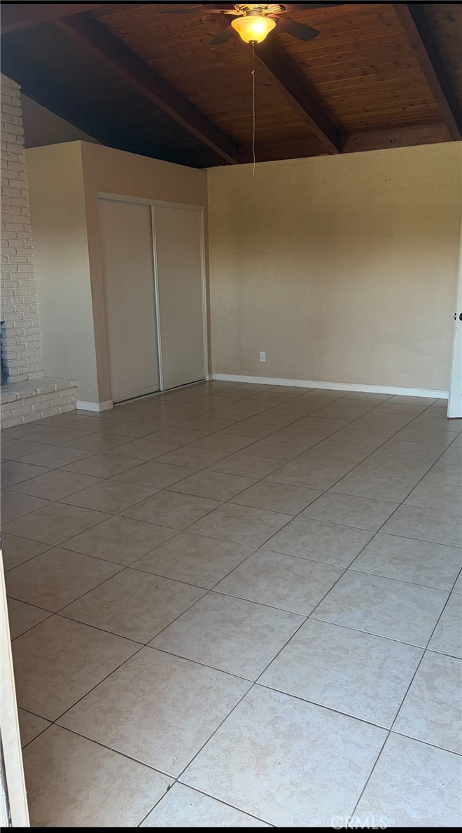 19340 Woodhill Street Rialto, CA 92376 - Photo 3 of 7 Room