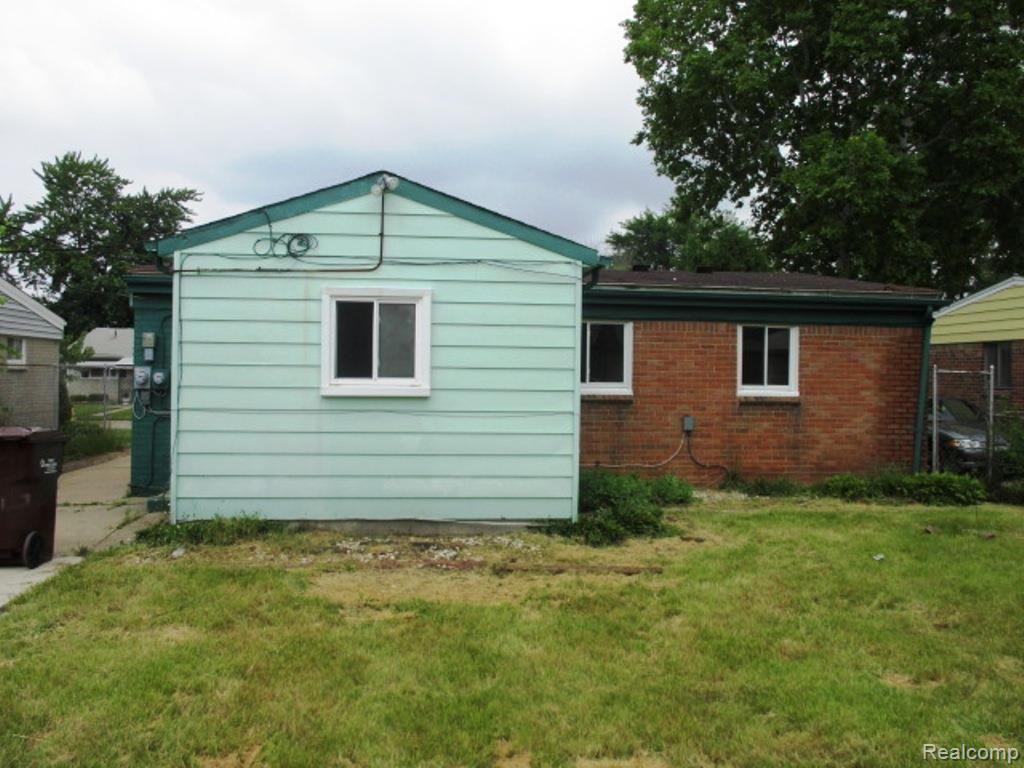 29243 York Street Inkster, MI 48141 - Photo 3 of 19 3-Back.jpg