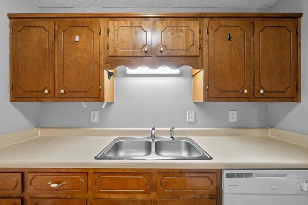 $895 | 1249 Parkway Place, Unit E, Clarksville, TN 37042