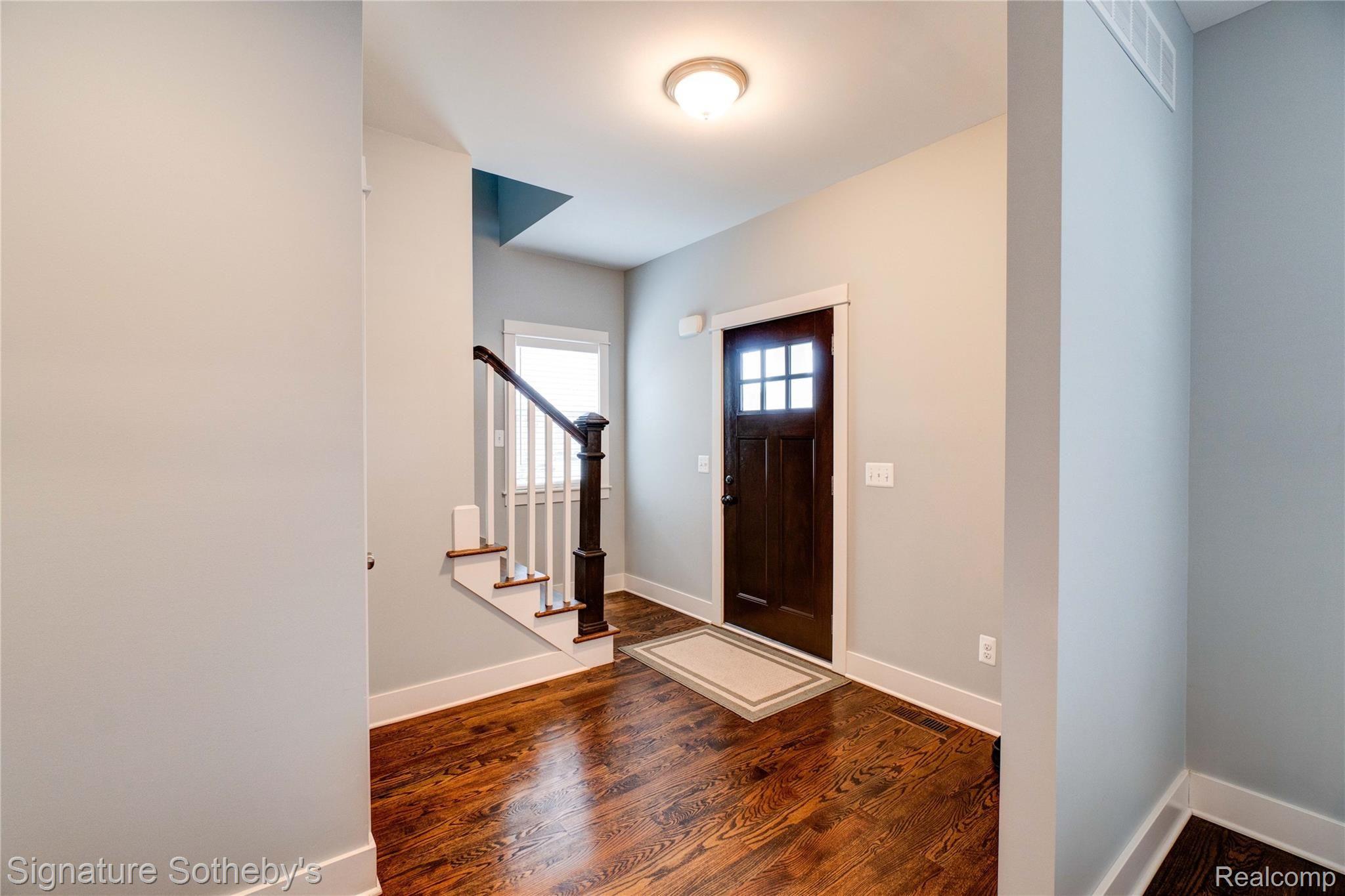 1630 Villa Road Birmingham, MI 48009 - Photo 3 of 58 3.jpg
