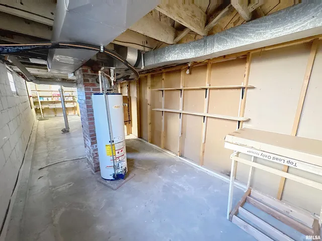 $129,900 | 2325 38th Street, Rock Island, IL 61201