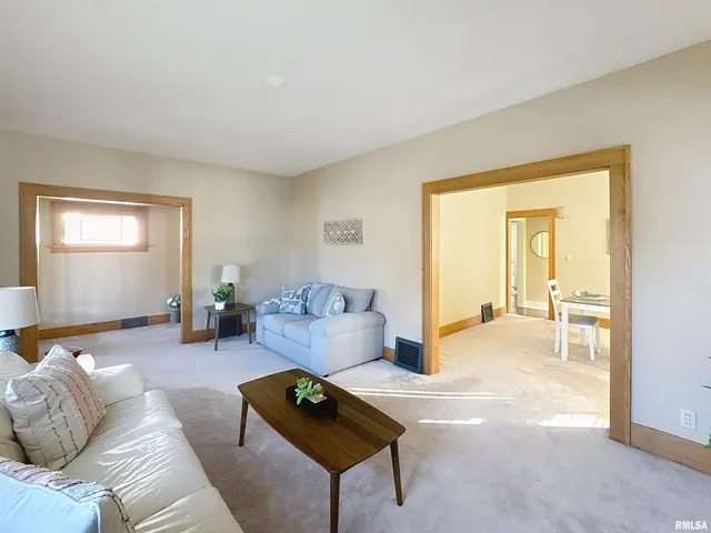 $129,900 | 2325 38th Street, Rock Island, IL 61201