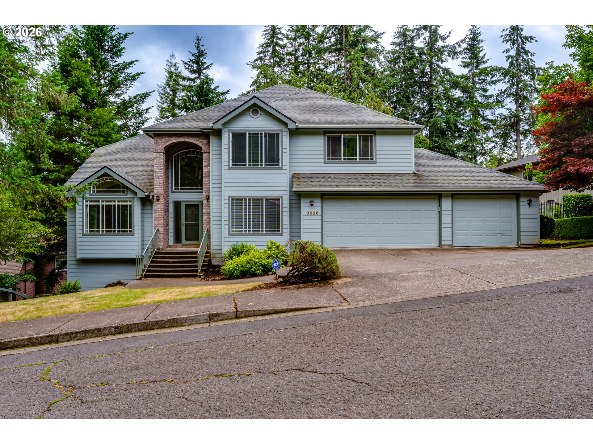 3926 Shasta View Street Eugene, OR 97405 - Photo 2 of 48