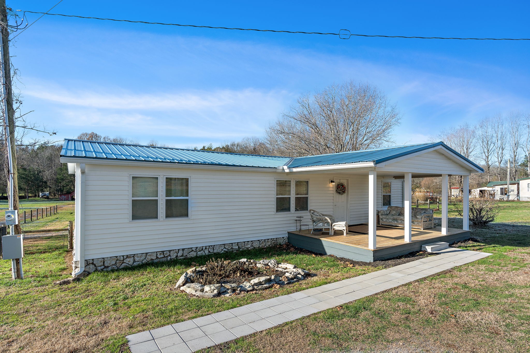 141 Mt Vernon Road Bethpage, TN 37022 - Photo 2 of 30