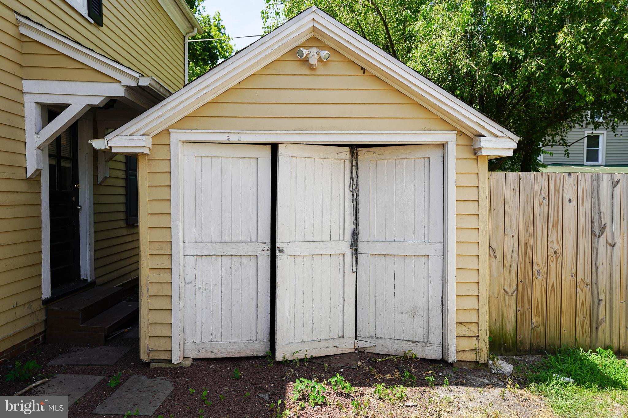 318 Locust Terrace Salisbury, MD 21801 - Photo 3 of 37