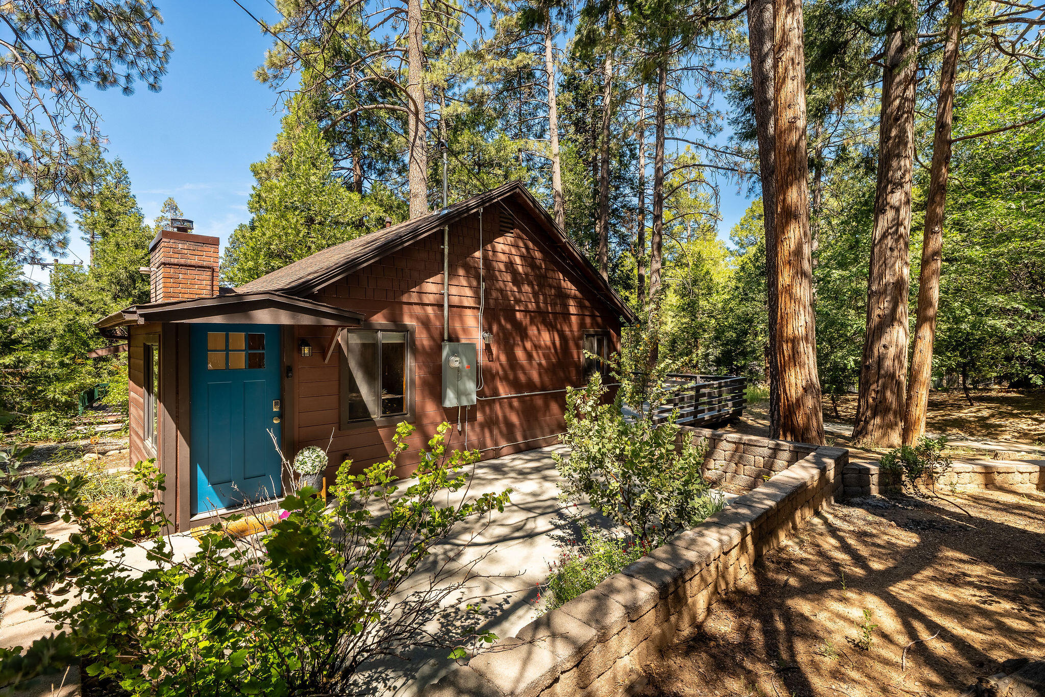 54970 Daryll Road Idyllwild, CA 92549 - Photo 2 of 35 54970DaryllRd-6