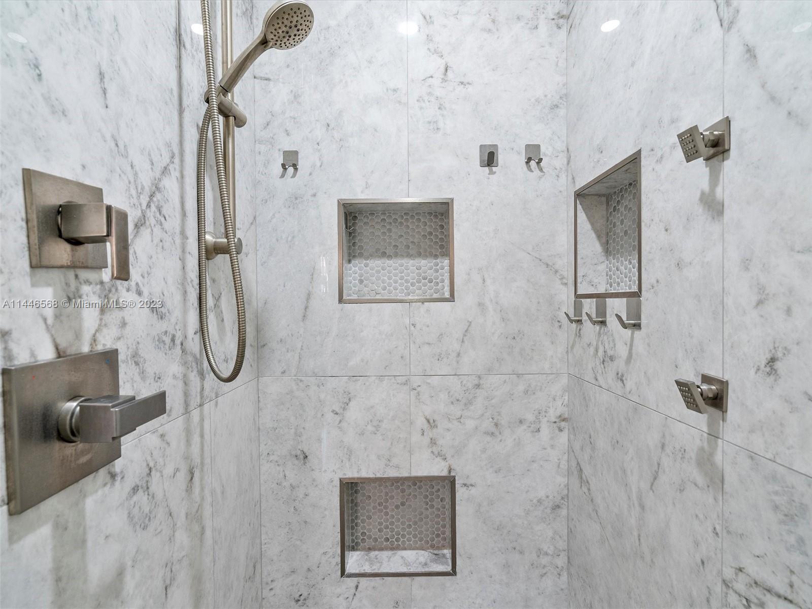 2358 Southwest 70th Way, Unit 6 Davie, FL 33317 - Photo 17 of 55