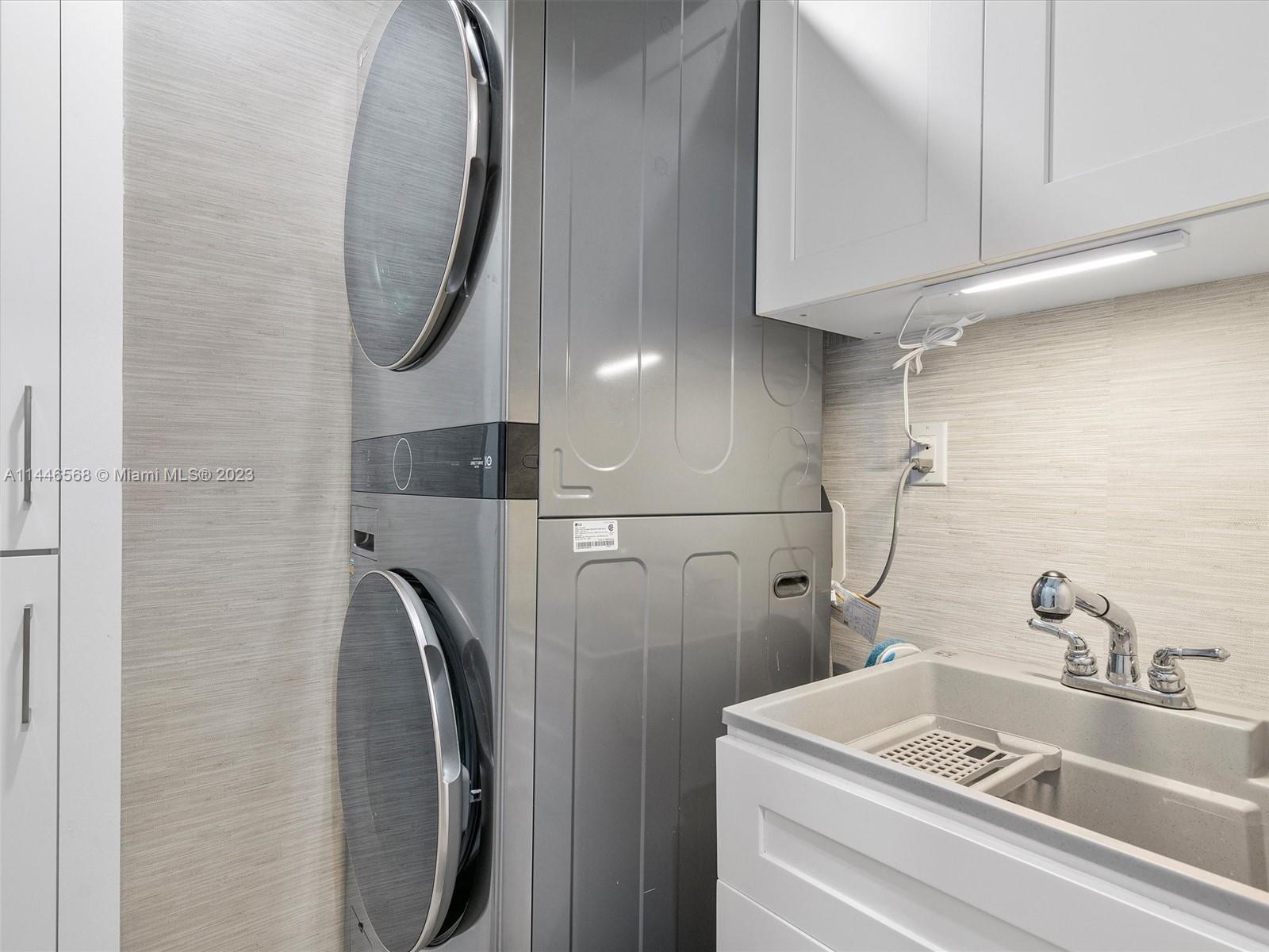 2358 Southwest 70th Way, Unit 6 Davie, FL 33317 - Photo 39 of 55
