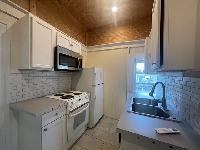 $995 | 2129 Union Street, Unit A, Brunswick, GA 31520