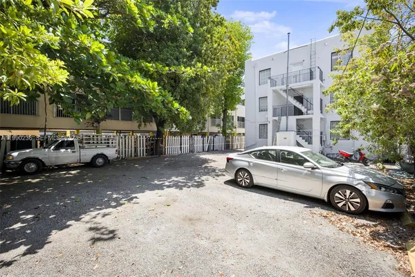 $1,300 | 1563 Southwest 2nd Street, Unit 8, Miami, FL 33135