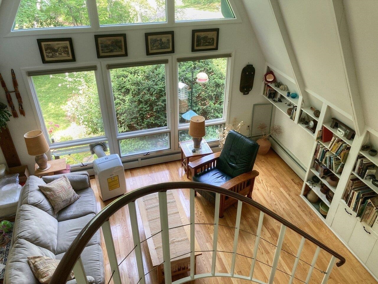 281 Woodbine Road Shelburne, VT 05482 - Photo 4 of 38 Gallery Image 4