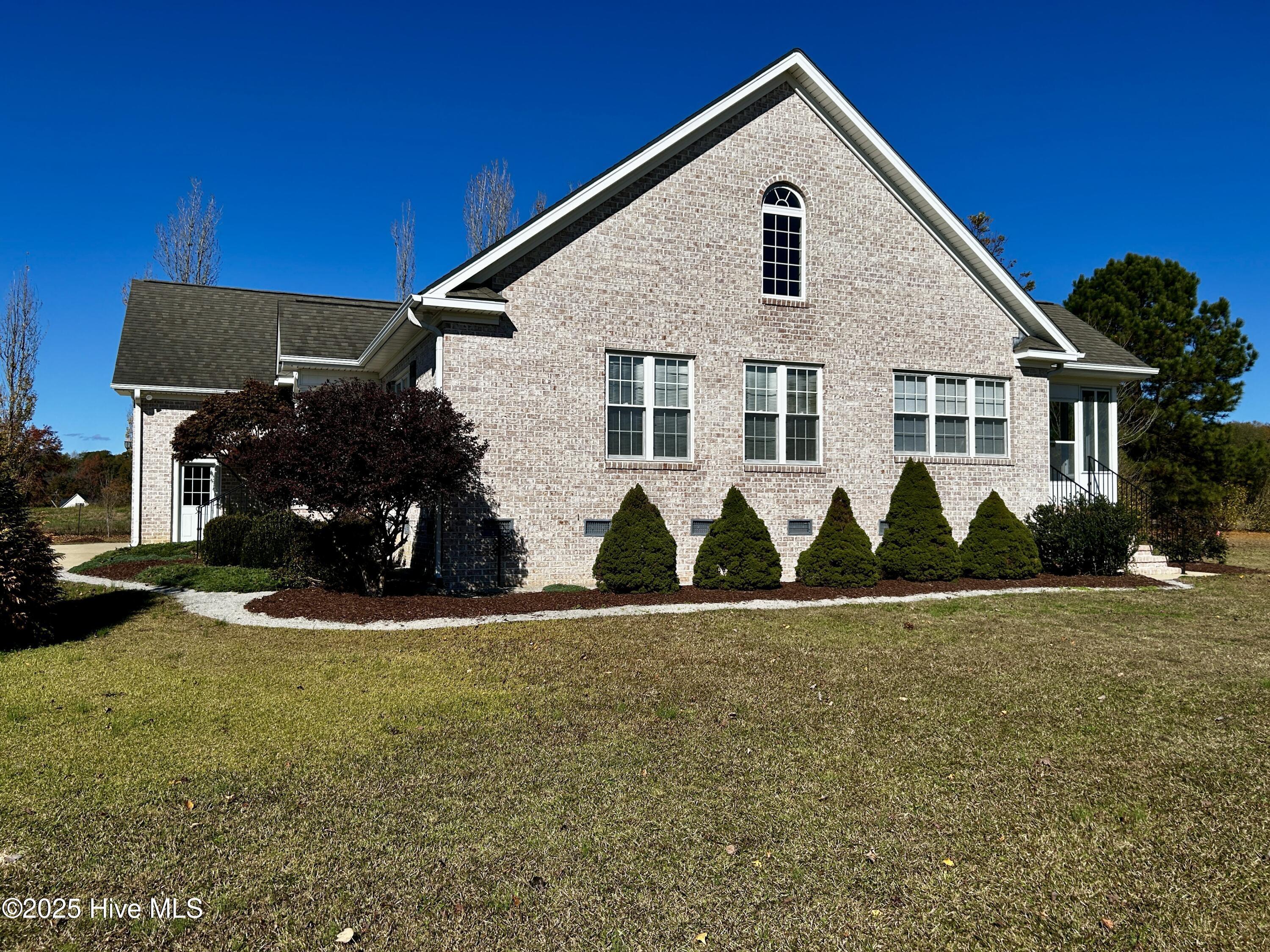 7706 Old Beulah Road Kenly, NC 27542 - Photo 4 of 32 IMG_2320