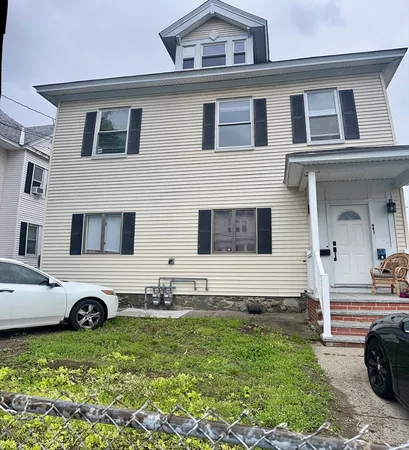 $3,400 | 441 High Street, Unit 2, Lowell, MA 01852